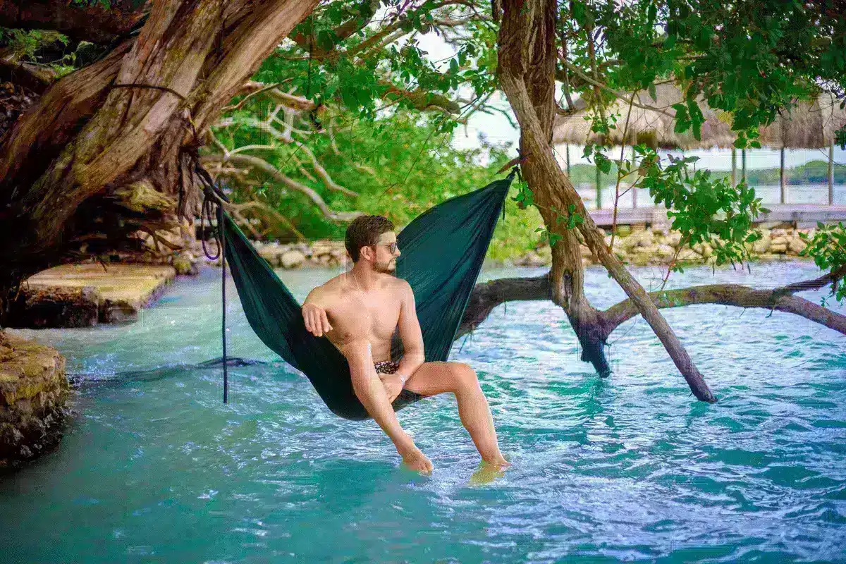 Isla Paue - Image 13